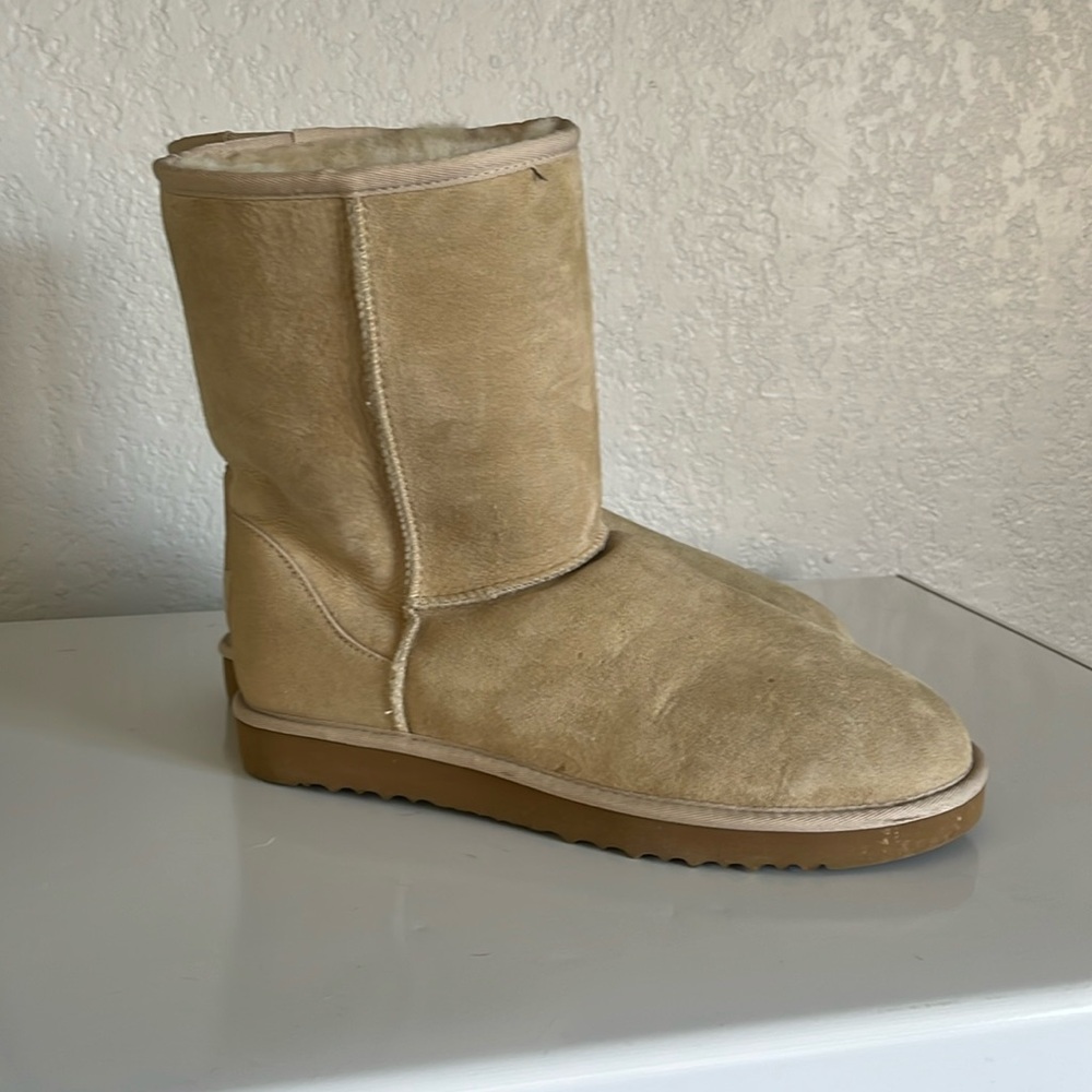 UGG Men size 11 (used)